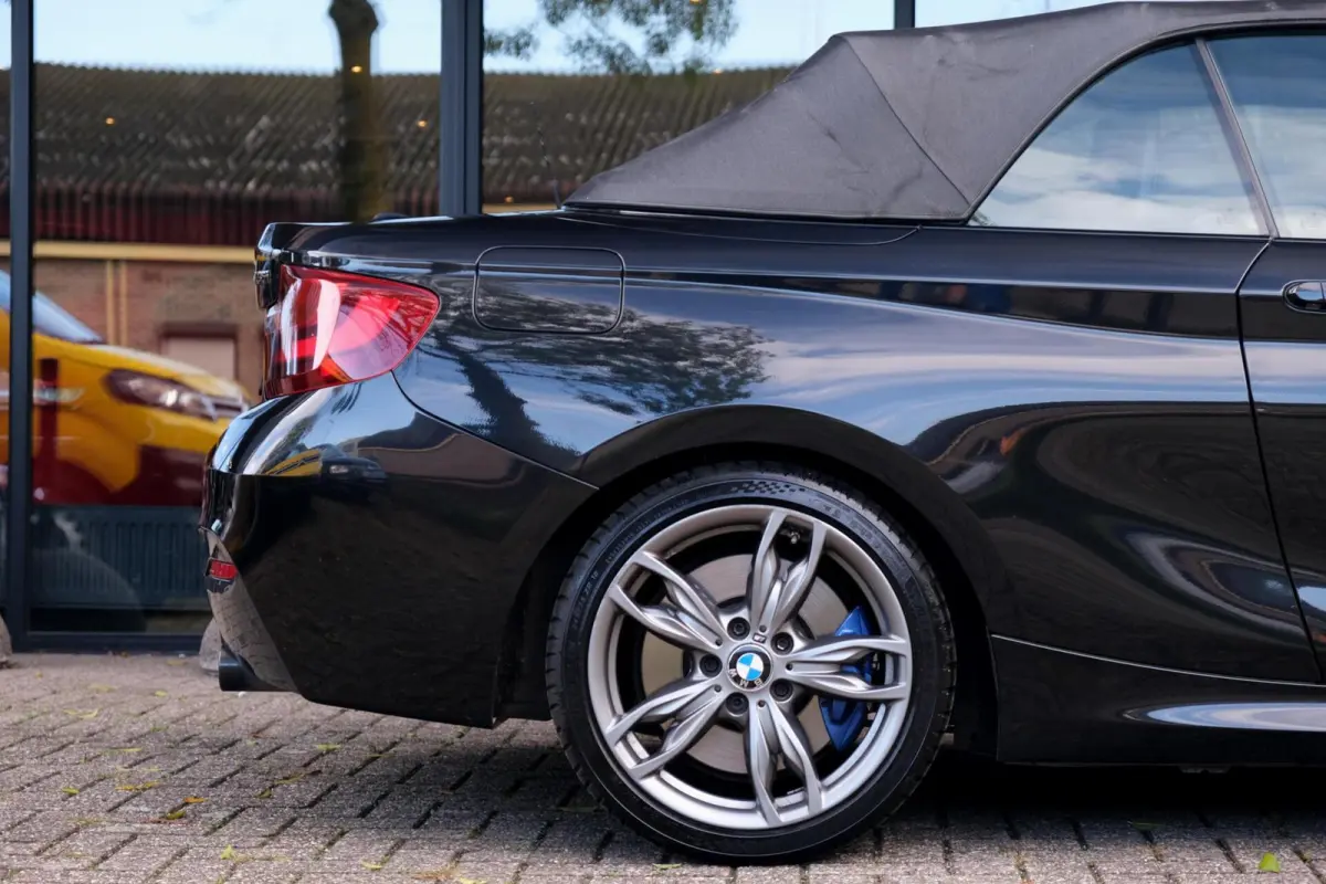 M235i xDrive|Rijklaar!|Camera|HarmanKardon|Stoelverwarming|Elec.Stoelverstelling|Keyless