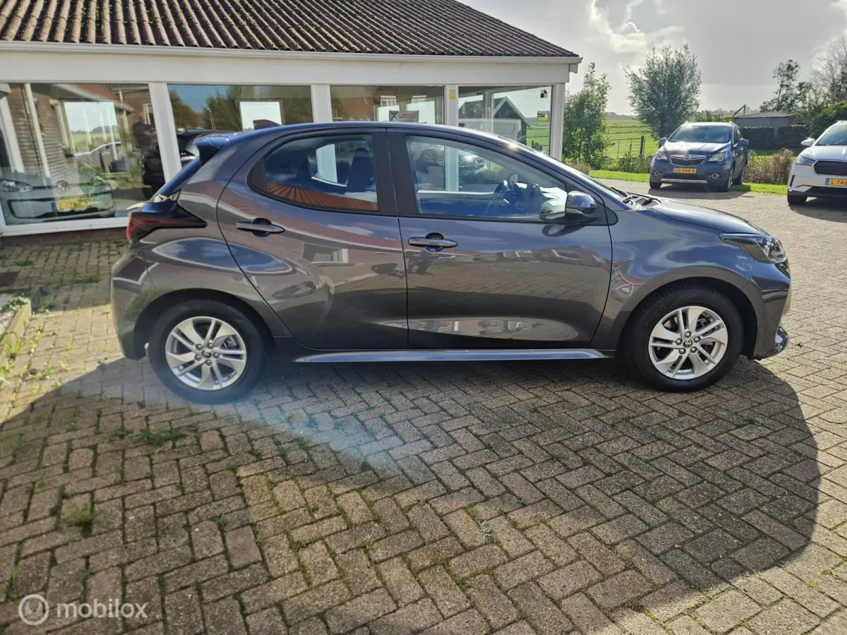 1.5 Hybrid 115 Active Carplay/ Camera