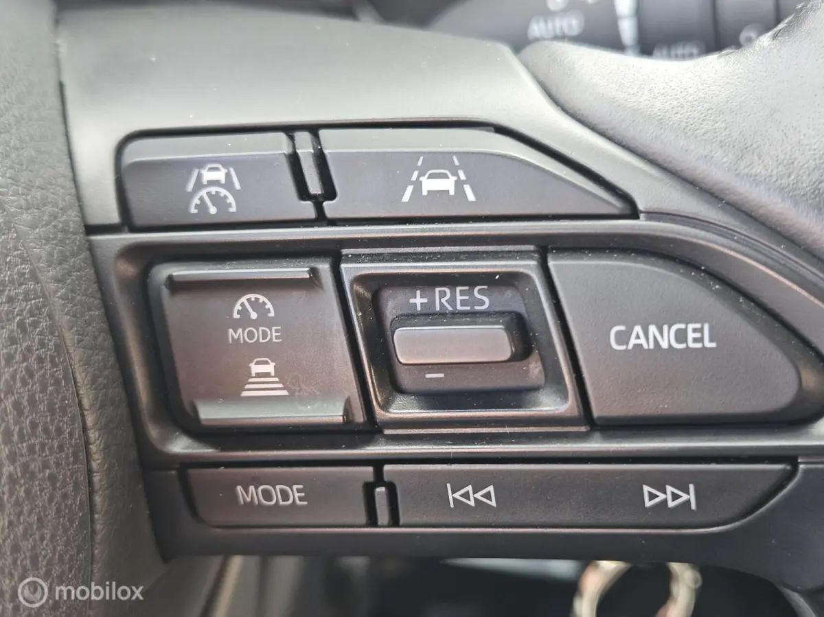 1.5 Hybrid 115 Active Carplay/ Camera