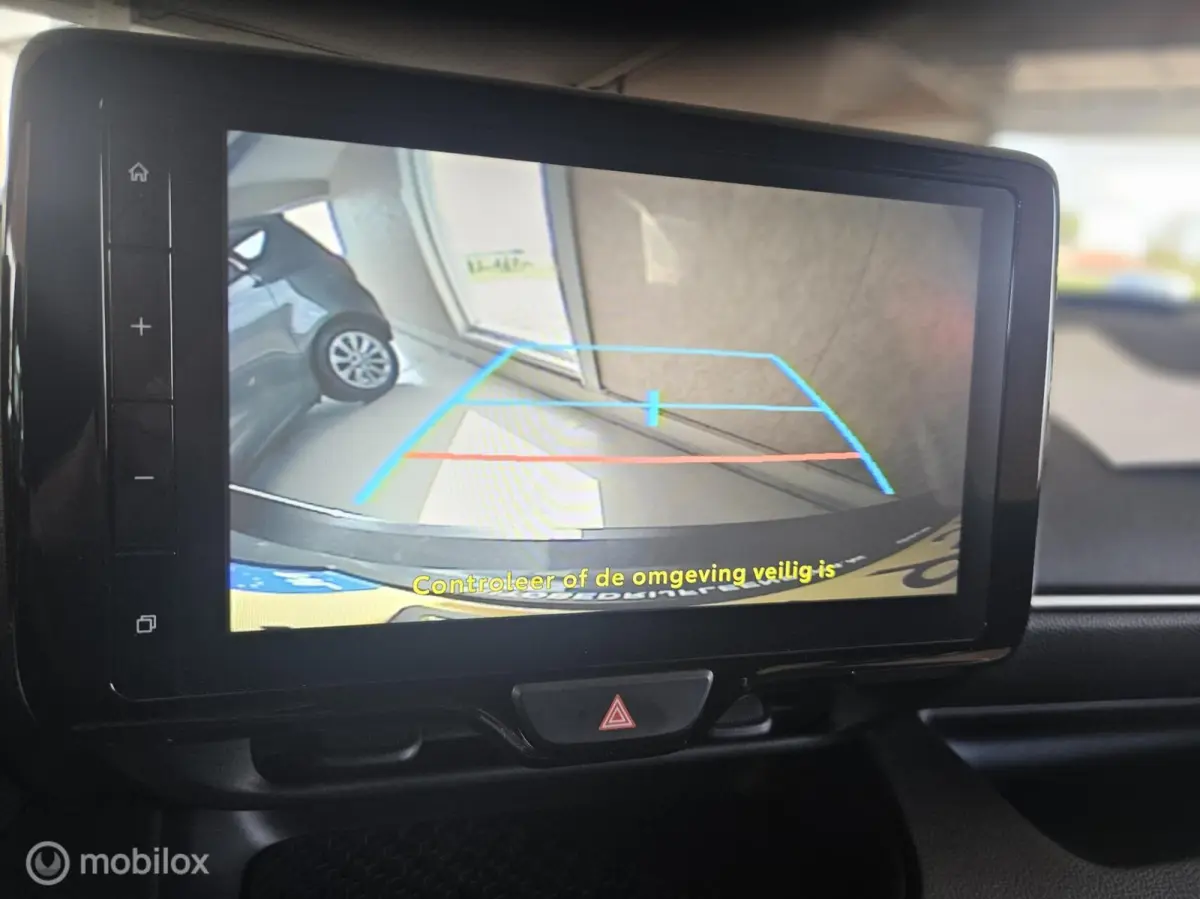 1.5 Hybrid 115 Active Carplay/ Camera