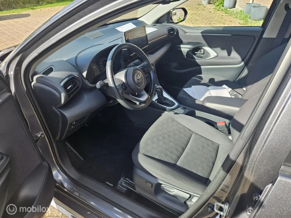 1.5 Hybrid 115 Active Carplay/ Camera
