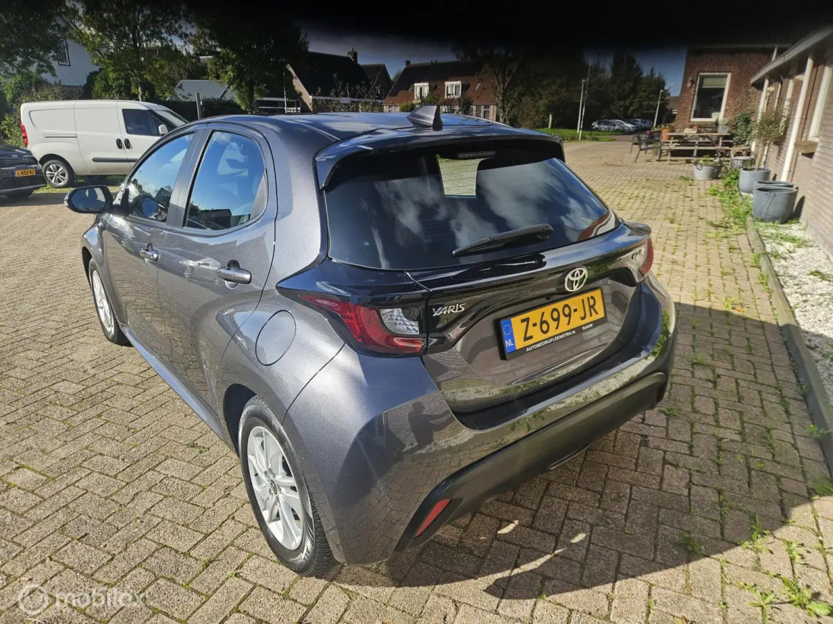 1.5 Hybrid 115 Active Carplay/ Camera