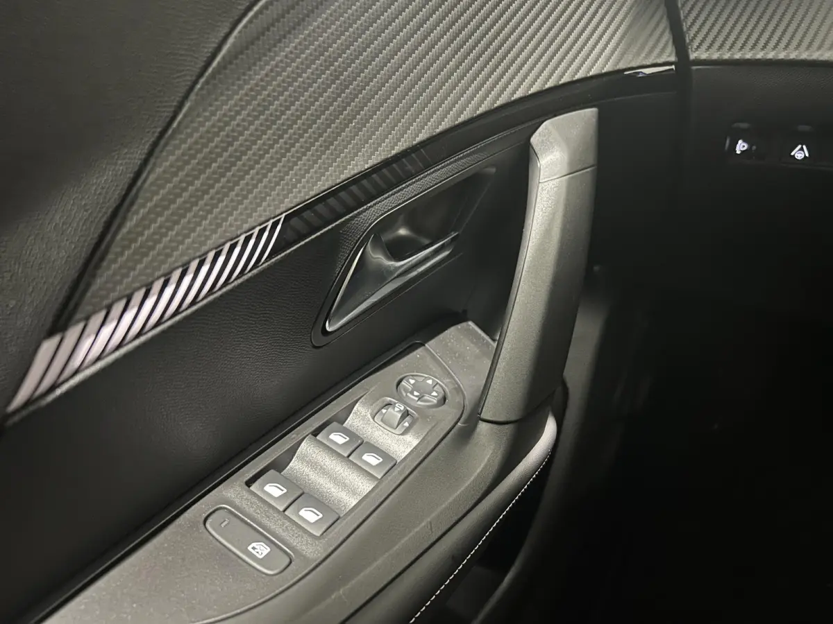 1.2 Hybrid 145 Allure | EXCLUSIVE DEALS | UIT VOORRAAD LEVERBAAR IN DIVERSE KLEUREN |