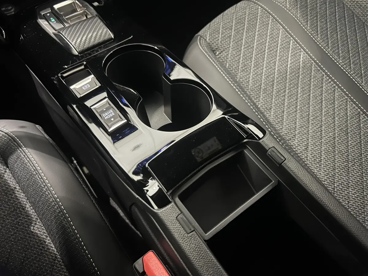1.2 Hybrid 145 Allure | EXCLUSIVE DEALS | UIT VOORRAAD LEVERBAAR IN DIVERSE KLEUREN |