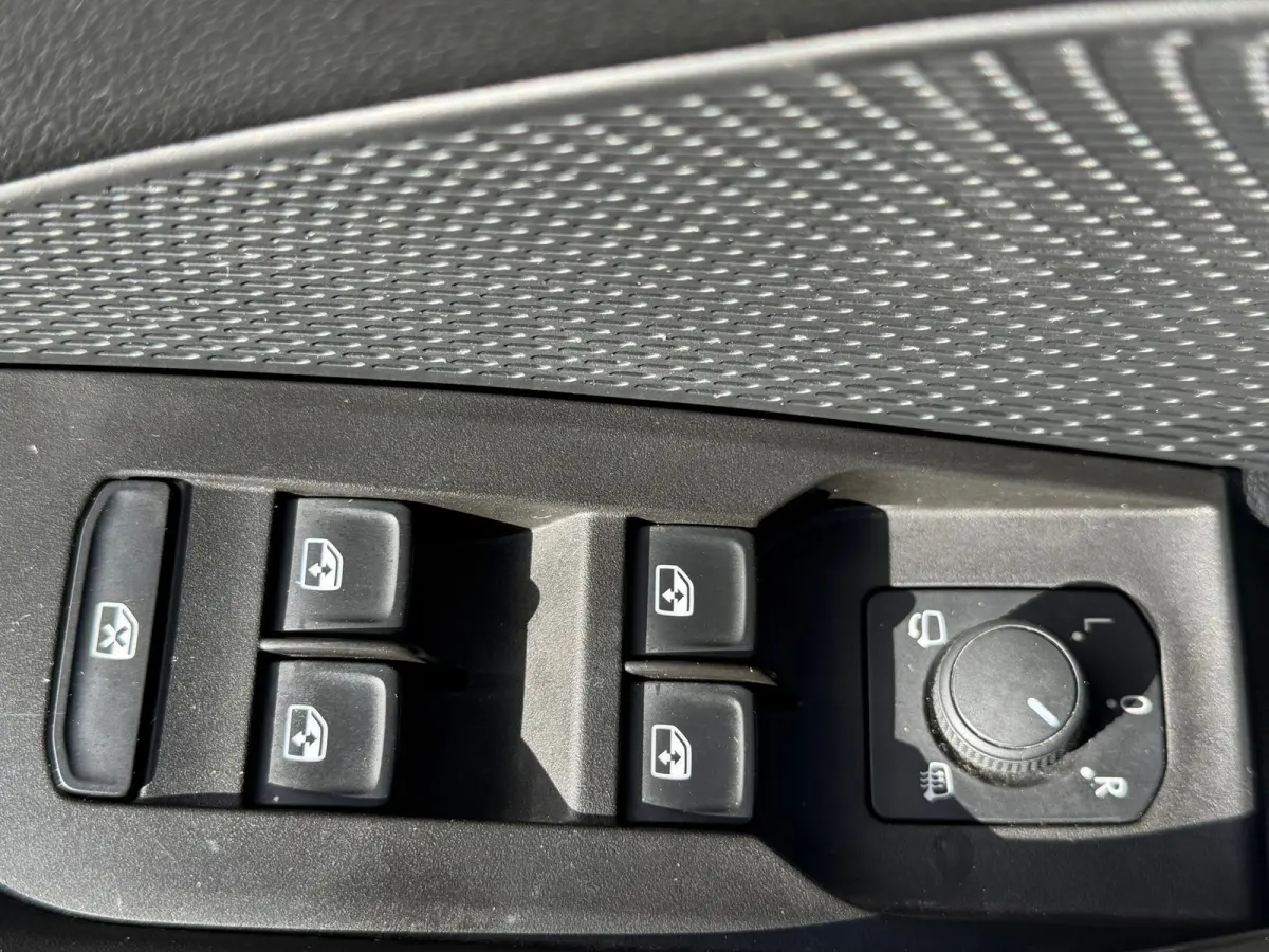 1.0 e-TSI Ambition DIGITAL COCKPIT | APPLE CARPLAY