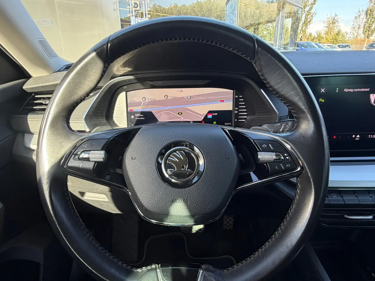 1.0 e-TSI Ambition DIGITAL COCKPIT | APPLE CARPLAY