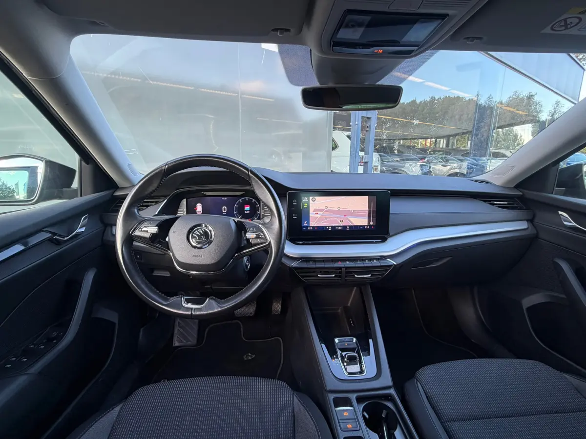 1.0 e-TSI Ambition DIGITAL COCKPIT | APPLE CARPLAY