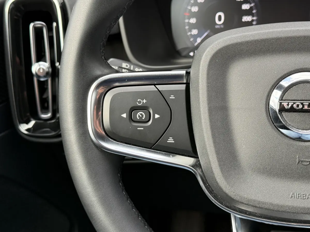 1.5 T4 Plug-in hybrid Plus Dark | CarPlay | Camera | Memory | H/K Audio