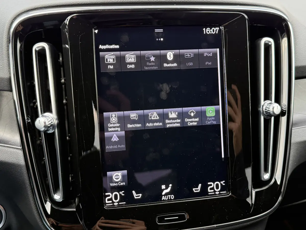 1.5 T4 Plug-in hybrid Plus Dark | CarPlay | Camera | Memory | H/K Audio