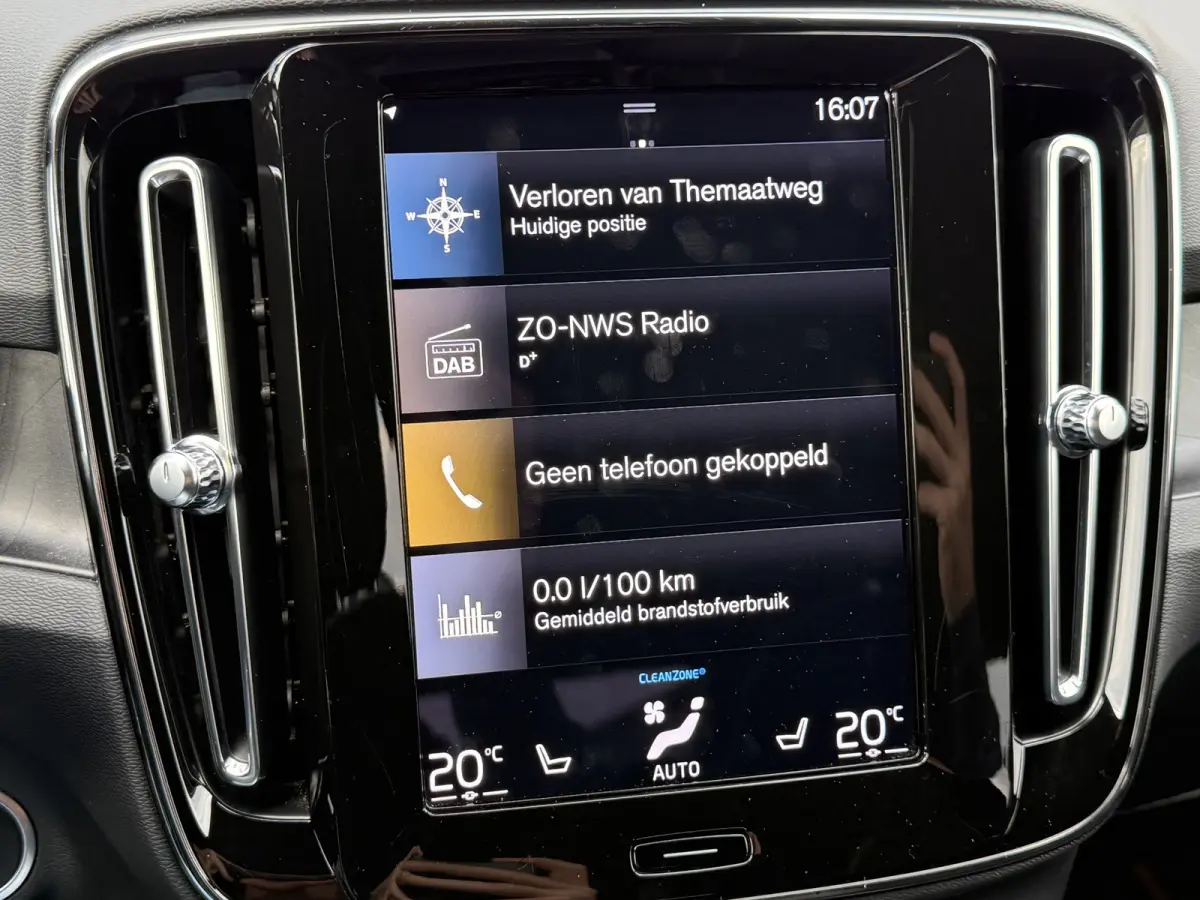 1.5 T4 Plug-in hybrid Plus Dark | CarPlay | Camera | Memory | H/K Audio