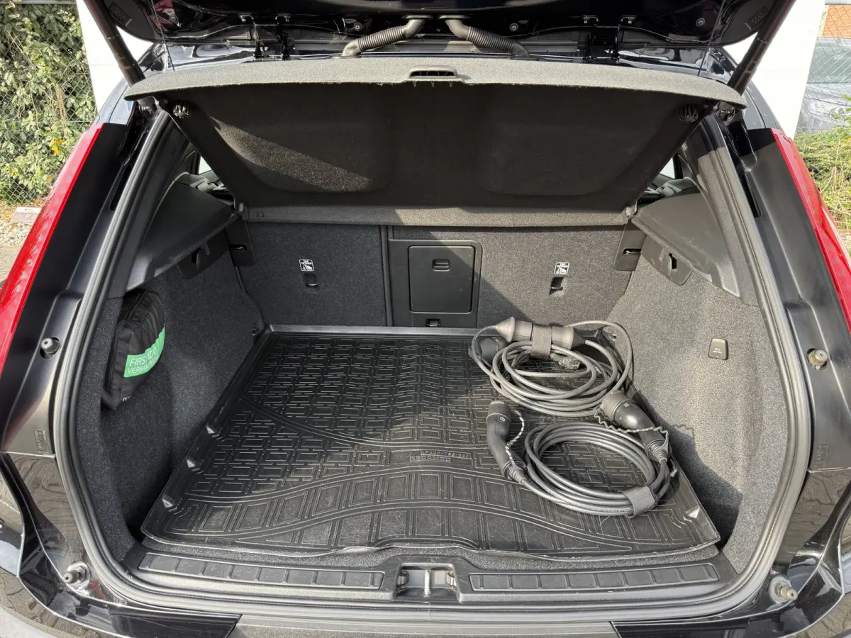 1.5 T4 Plug-in hybrid Plus Dark | CarPlay | Camera | Memory | H/K Audio