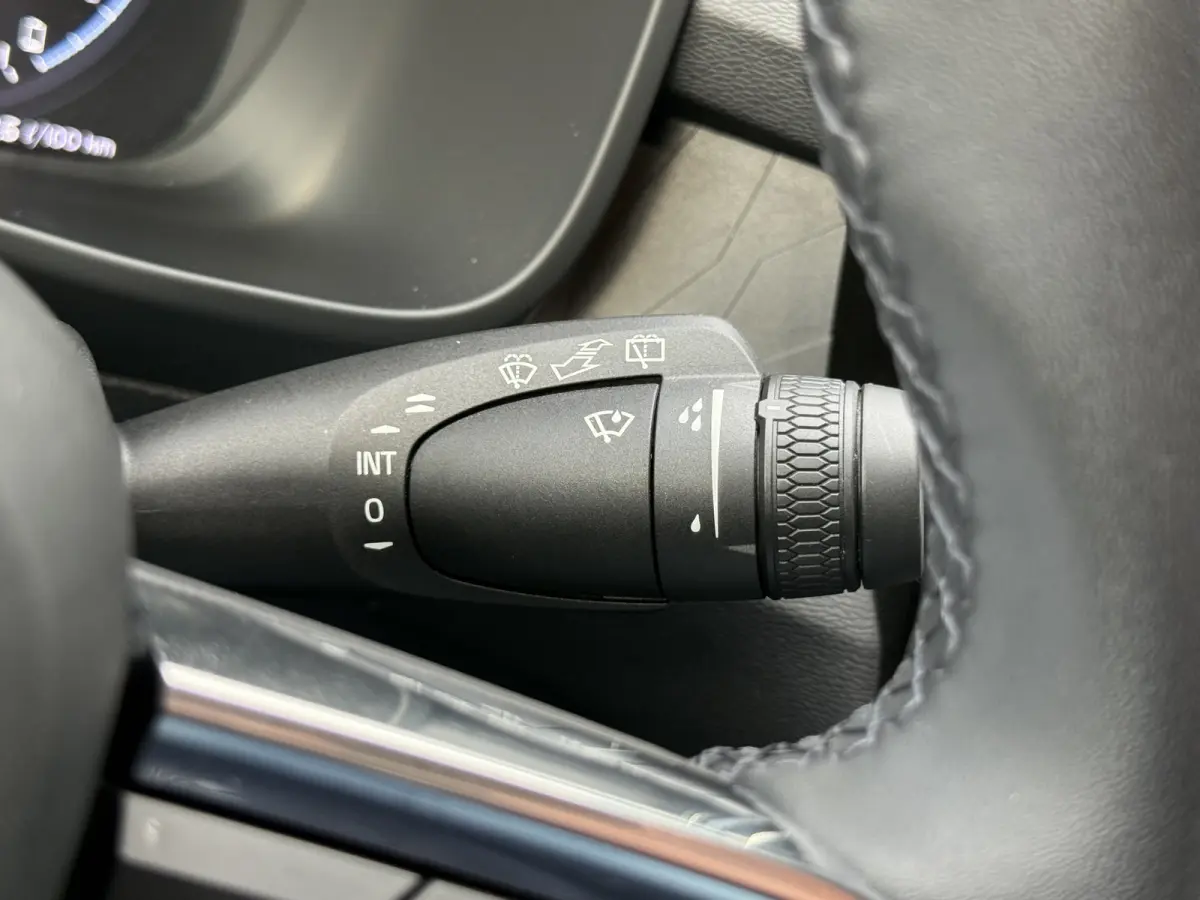 1.5 T4 Plug-in hybrid Plus Dark | CarPlay | Camera | Memory | H/K Audio