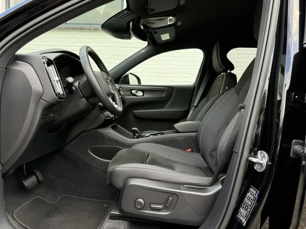 1.5 T4 Plug-in hybrid Plus Dark | CarPlay | Camera | Memory | H/K Audio