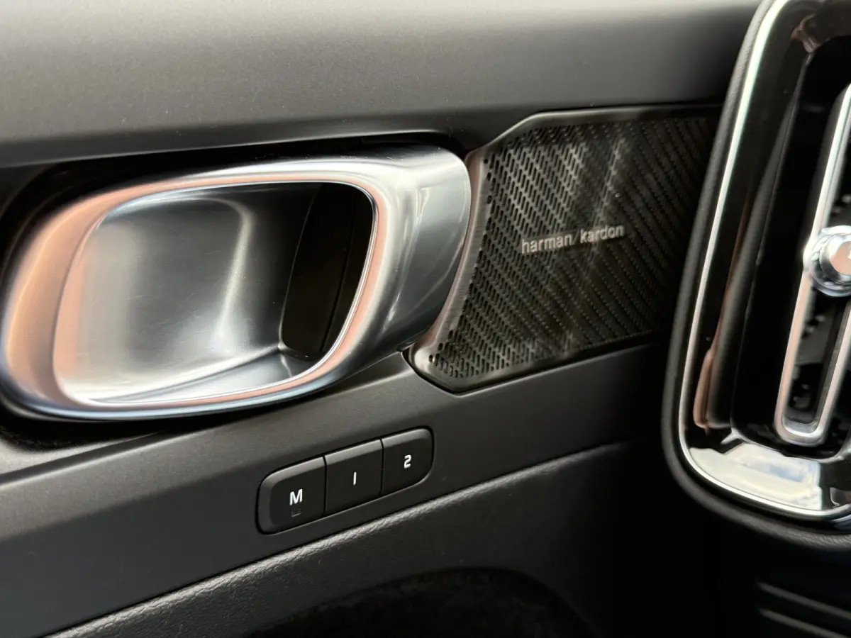 1.5 T4 Plug-in hybrid Plus Dark | CarPlay | Camera | Memory | H/K Audio