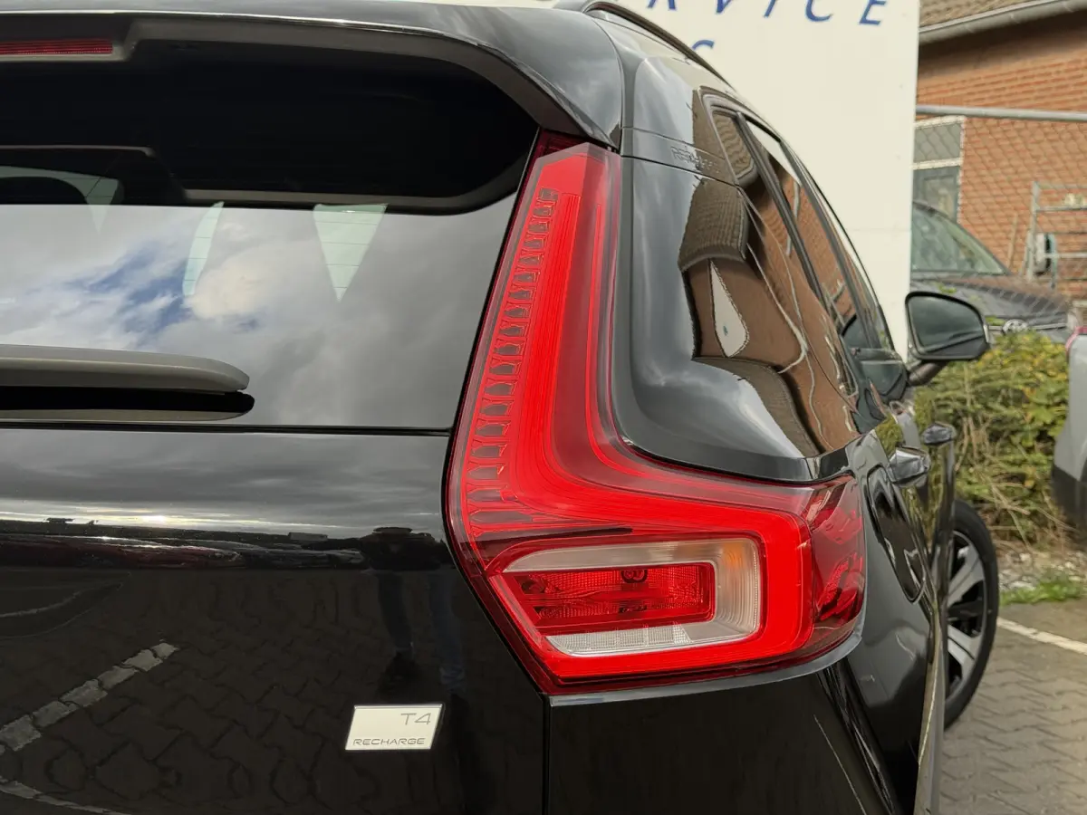 1.5 T4 Plug-in hybrid Plus Dark | CarPlay | Camera | Memory | H/K Audio