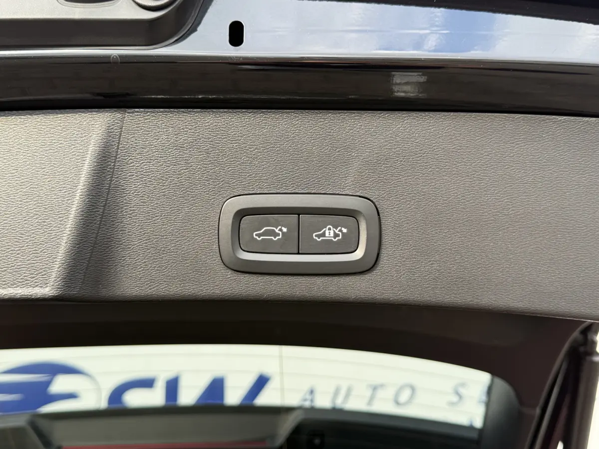 1.5 T4 Plug-in hybrid Plus Dark | CarPlay | Camera | Memory | H/K Audio