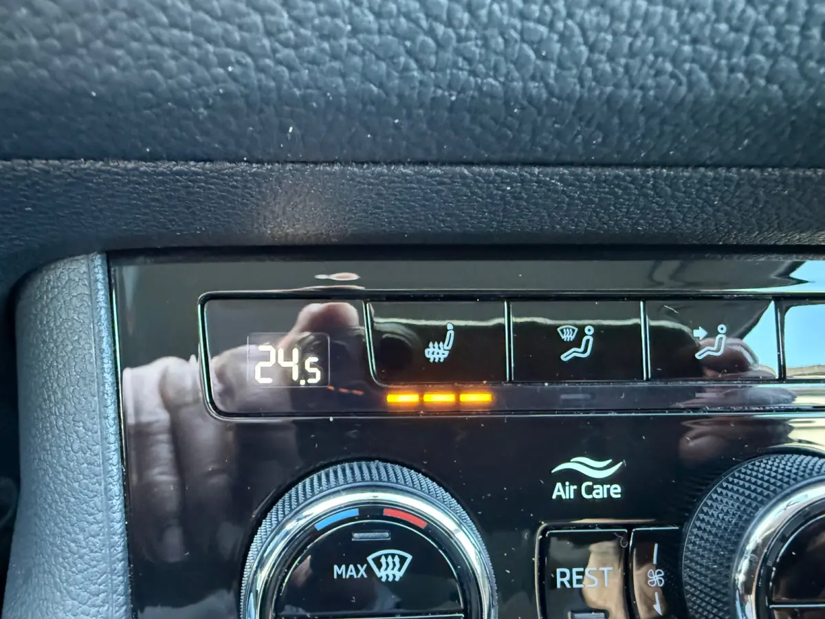 1.5 TSI Business Edition 7p., Stoelverwarming,Apple Carplay/Android,Navigatie