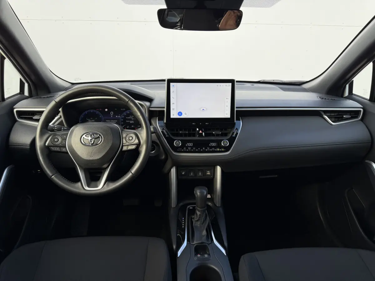 Hybrid 200 Dynamic | ACC | Navi | Camera | Keyless | 18 inch