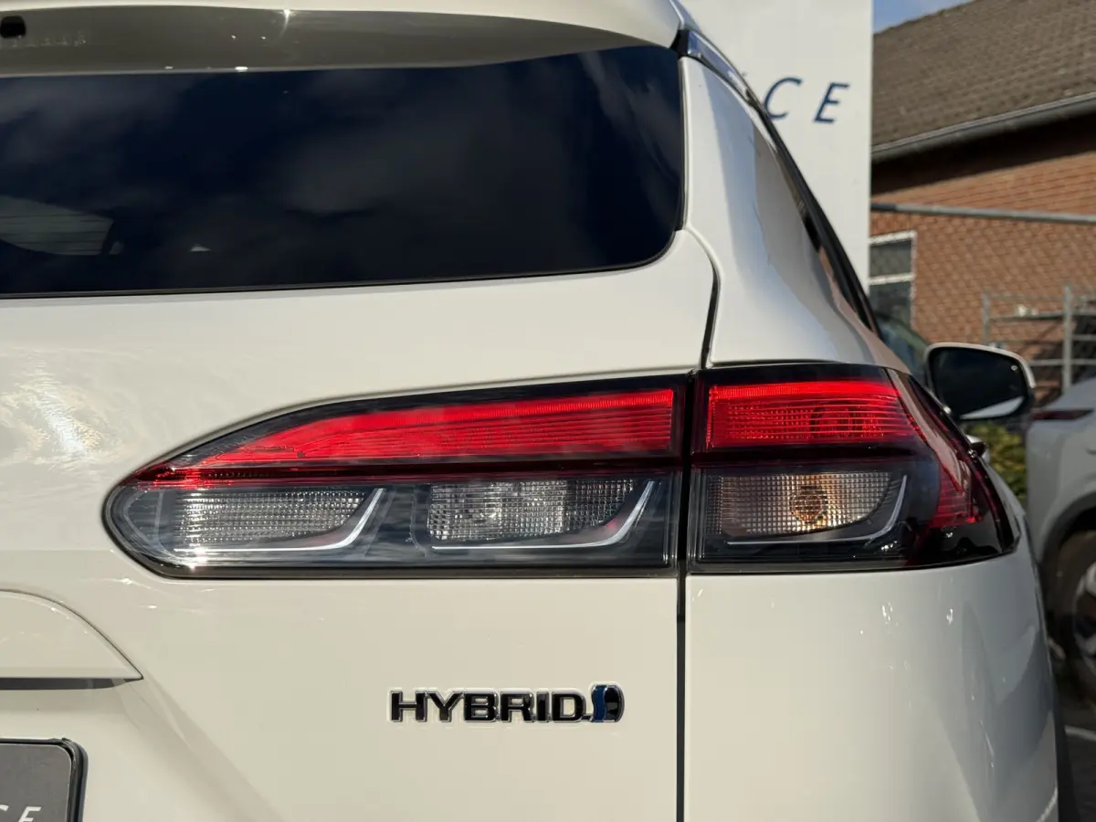 Hybrid 200 Dynamic | ACC | Navi | Camera | Keyless | 18 inch