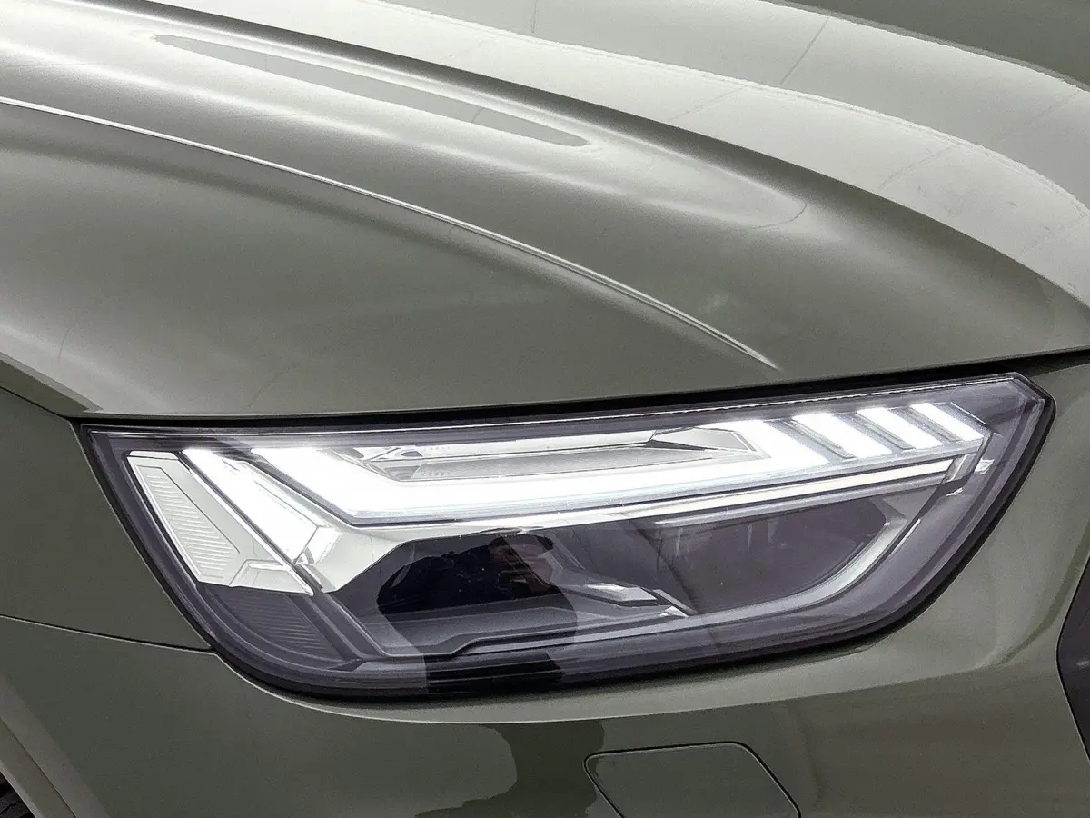50 TFSI e S edition 299 PK | S-line | Panoramadak | Camera | Adaptive cruise control | Navigatie | Sfeerverlichting | Lichtmetalen velgen |