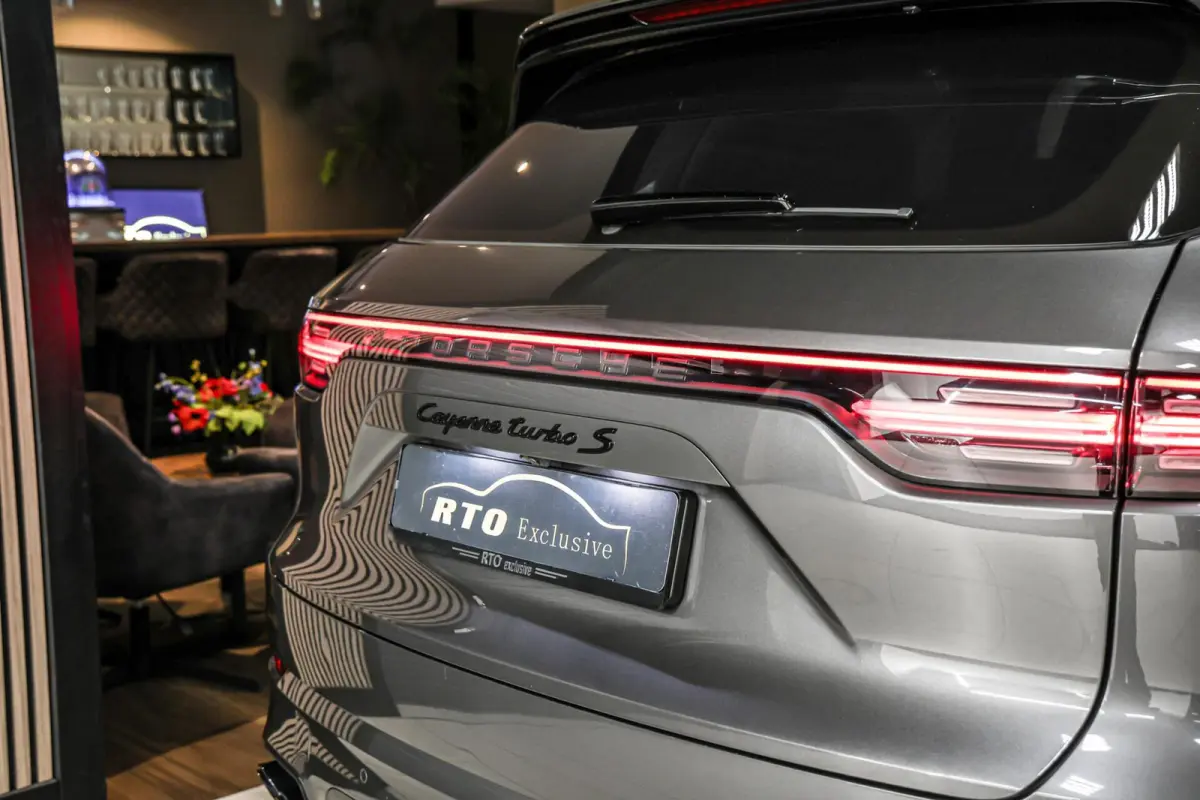 4.0 Turbo S E-Hybrid|PCCB|HUD|Pano|PDLS+|Sport-design