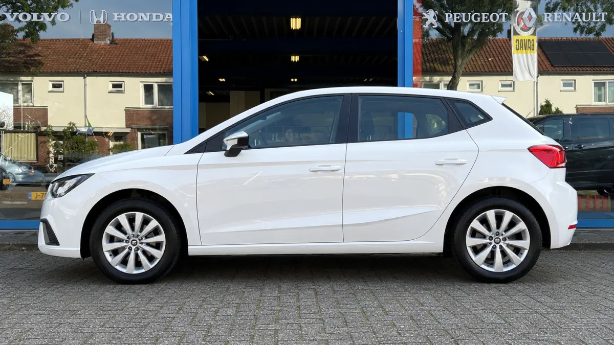1.0 EcoTSI Style Business Connect