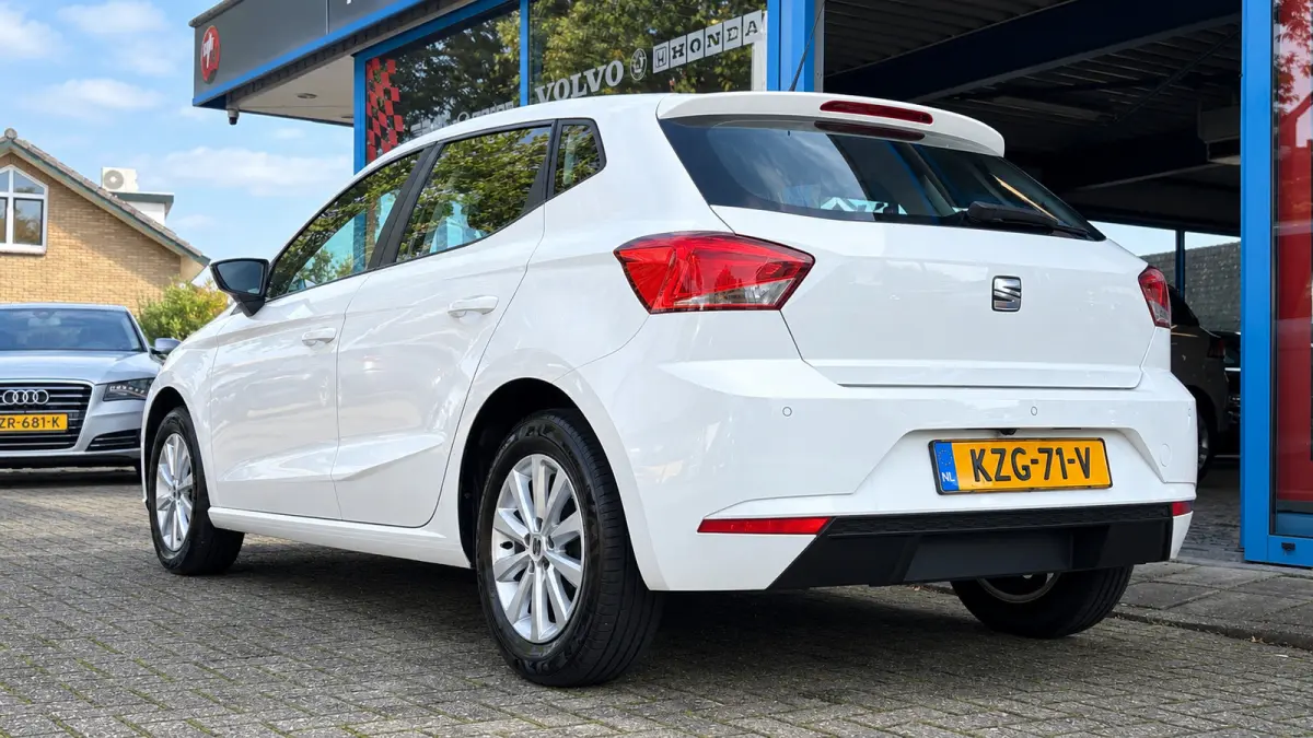 1.0 EcoTSI Style Business Connect