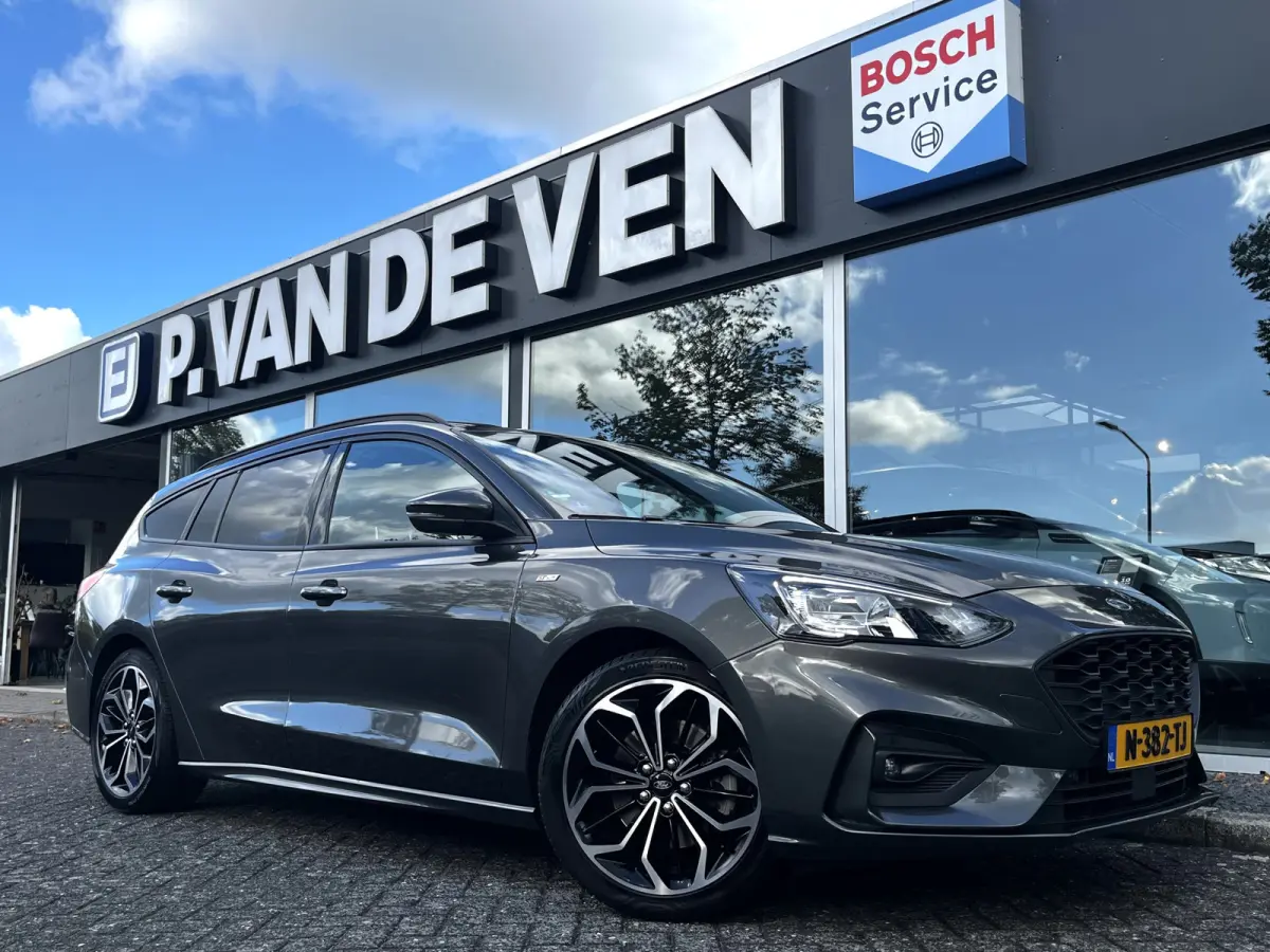 1.0 EcoBoost ST Line X Business 125pk/92kW 6-bak