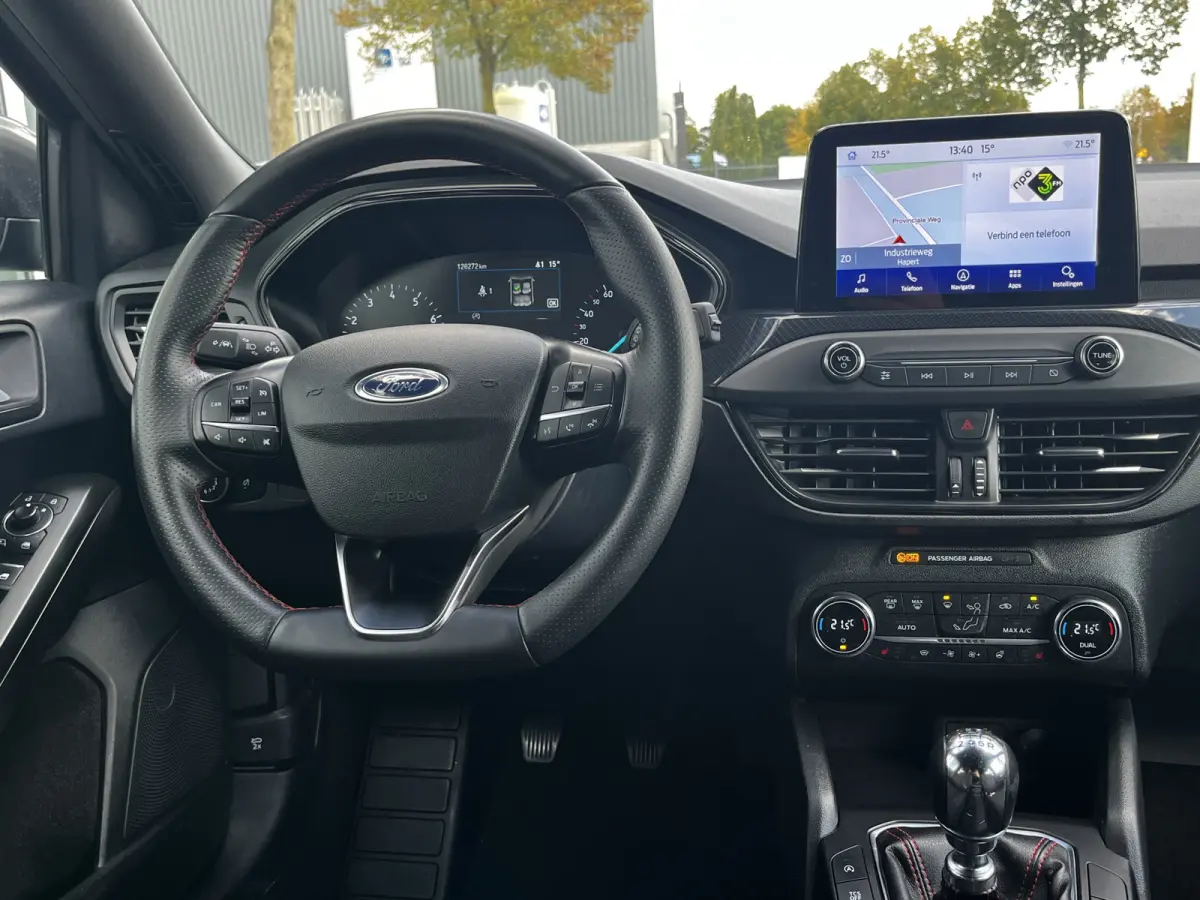 1.0 EcoBoost ST Line X Business 125pk/92kW 6-bak