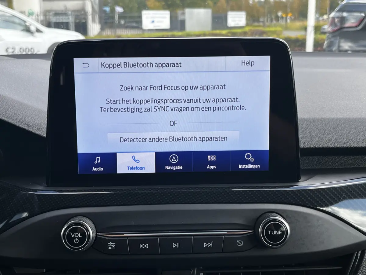 1.0 EcoBoost ST Line X Business 125pk/92kW 6-bak