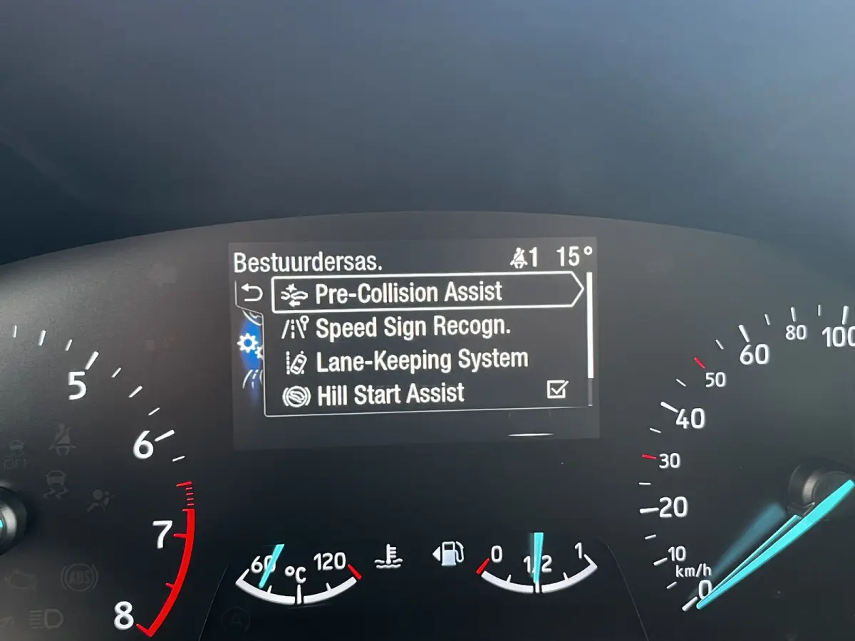 1.0 EcoBoost ST Line X Business 125pk/92kW 6-bak