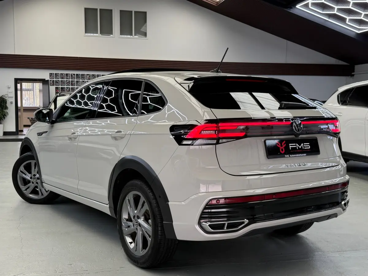 1.0 TSI 2x R-Line Panorama CarPlay Camera