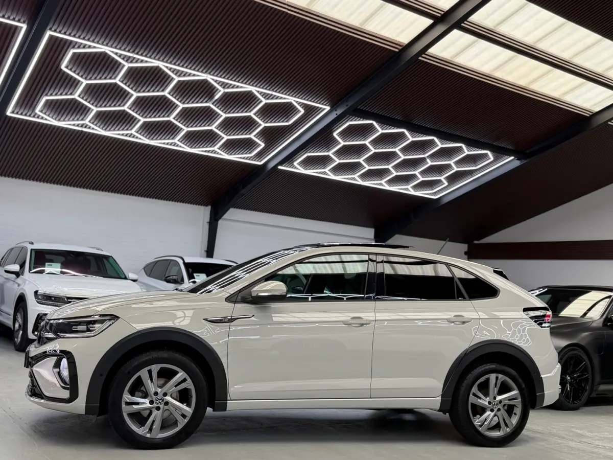 1.0 TSI 2x R-Line Panorama CarPlay Camera