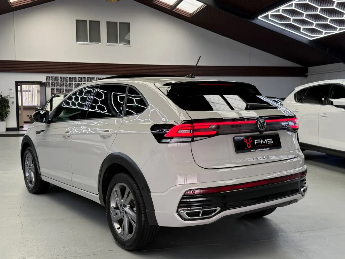1.0 TSI 2x R-Line Panorama CarPlay Camera