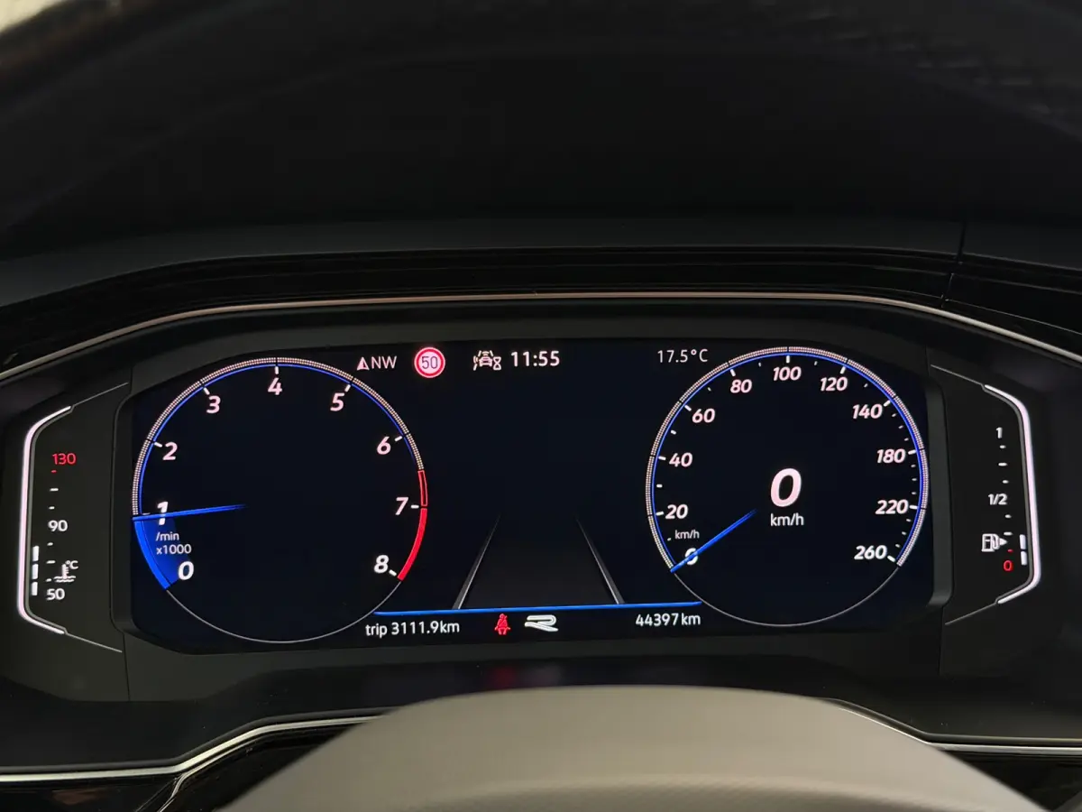 1.0 TSI 2x R-Line Panorama CarPlay Camera