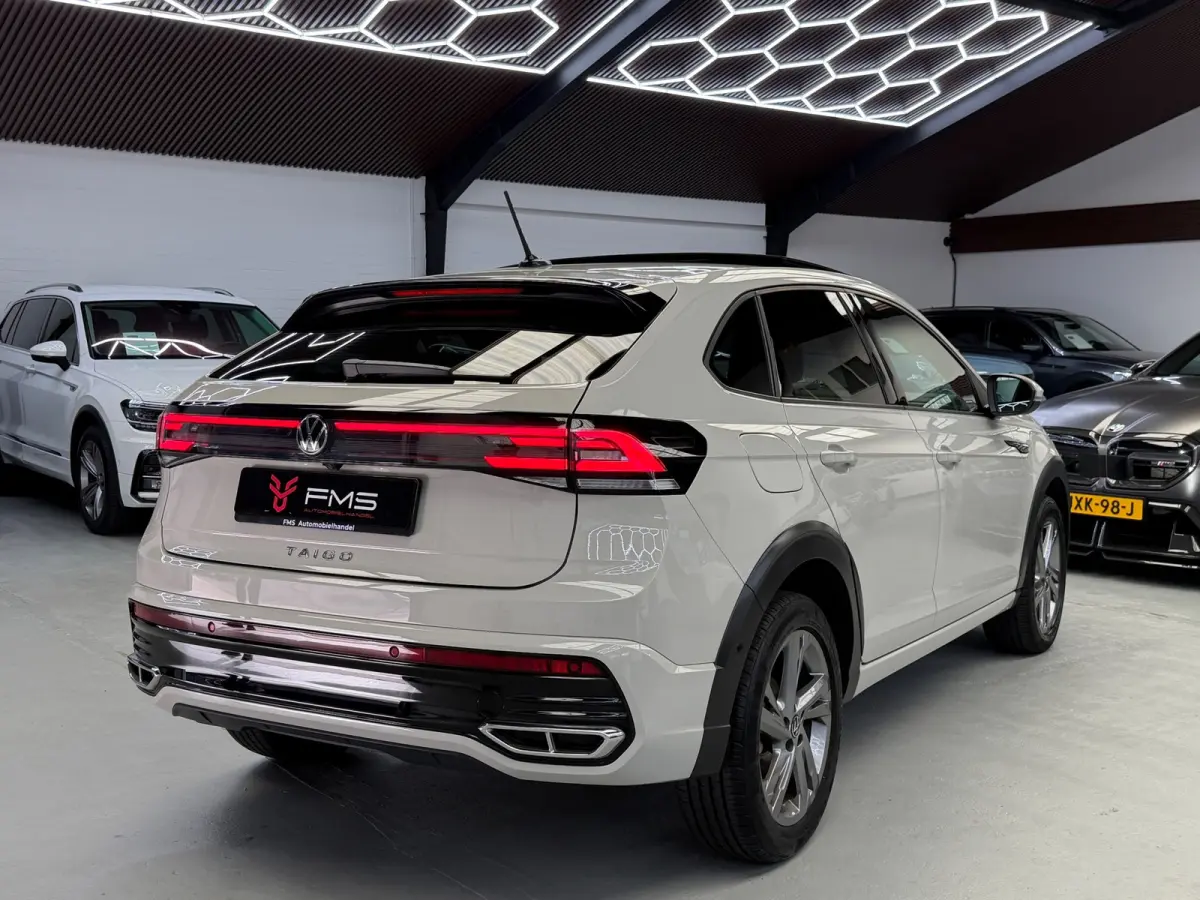 1.0 TSI 2x R-Line Panorama CarPlay Camera