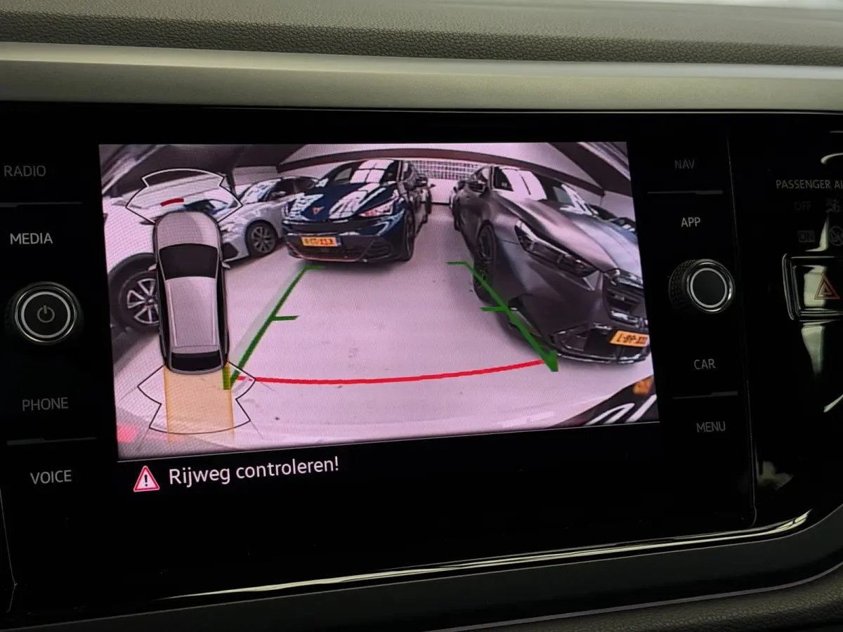 1.0 TSI 2x R-Line Panorama CarPlay Camera