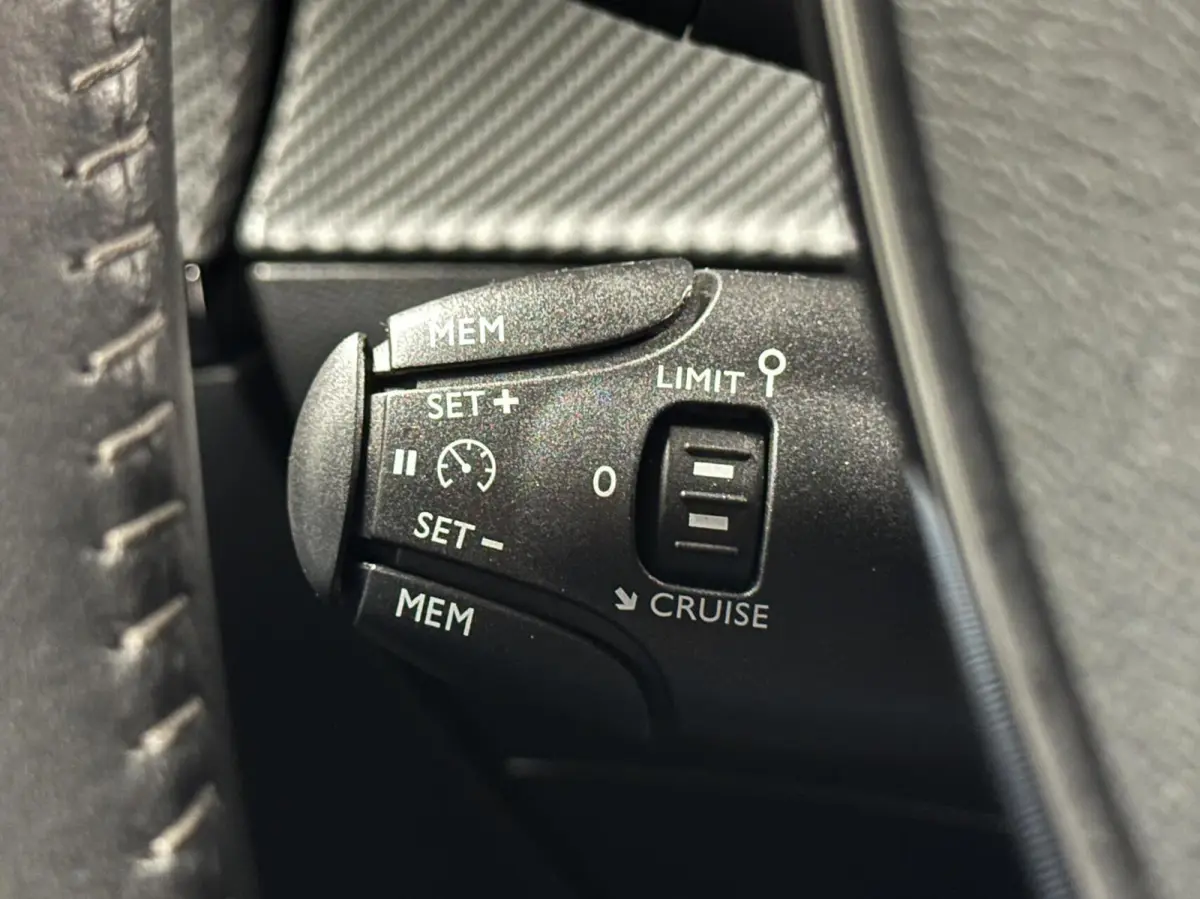 1.2 PureTech Active Pack NAVIGATIE CARPLAY CRUISE LM.