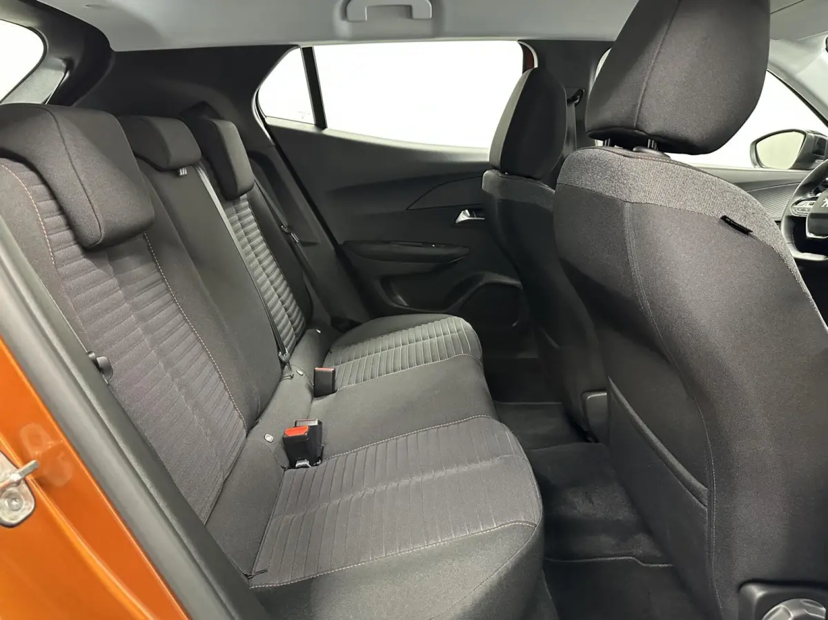 1.2 PureTech Active Pack NAVIGATIE CARPLAY CRUISE LM.