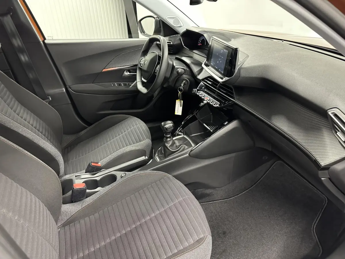 1.2 PureTech Active Pack NAVIGATIE CARPLAY CRUISE LM.