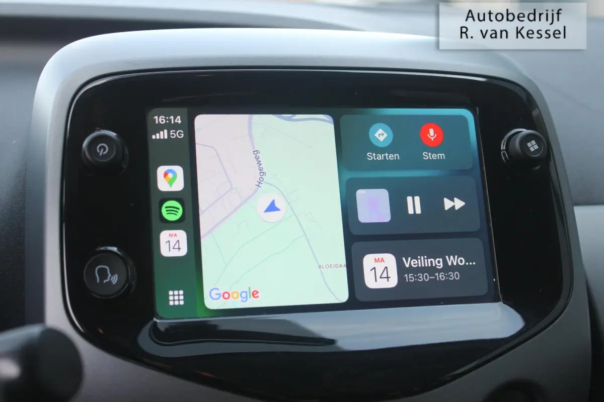 1.0 VVT-i x-play Limited I Cabrio I Carplay I NL-auto