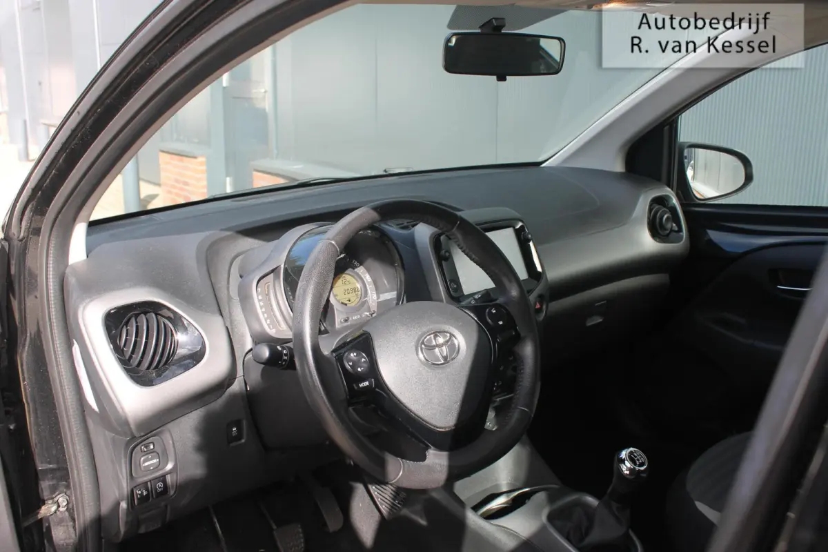 1.0 VVT-i x-play Limited I Cabrio I Carplay I NL-auto