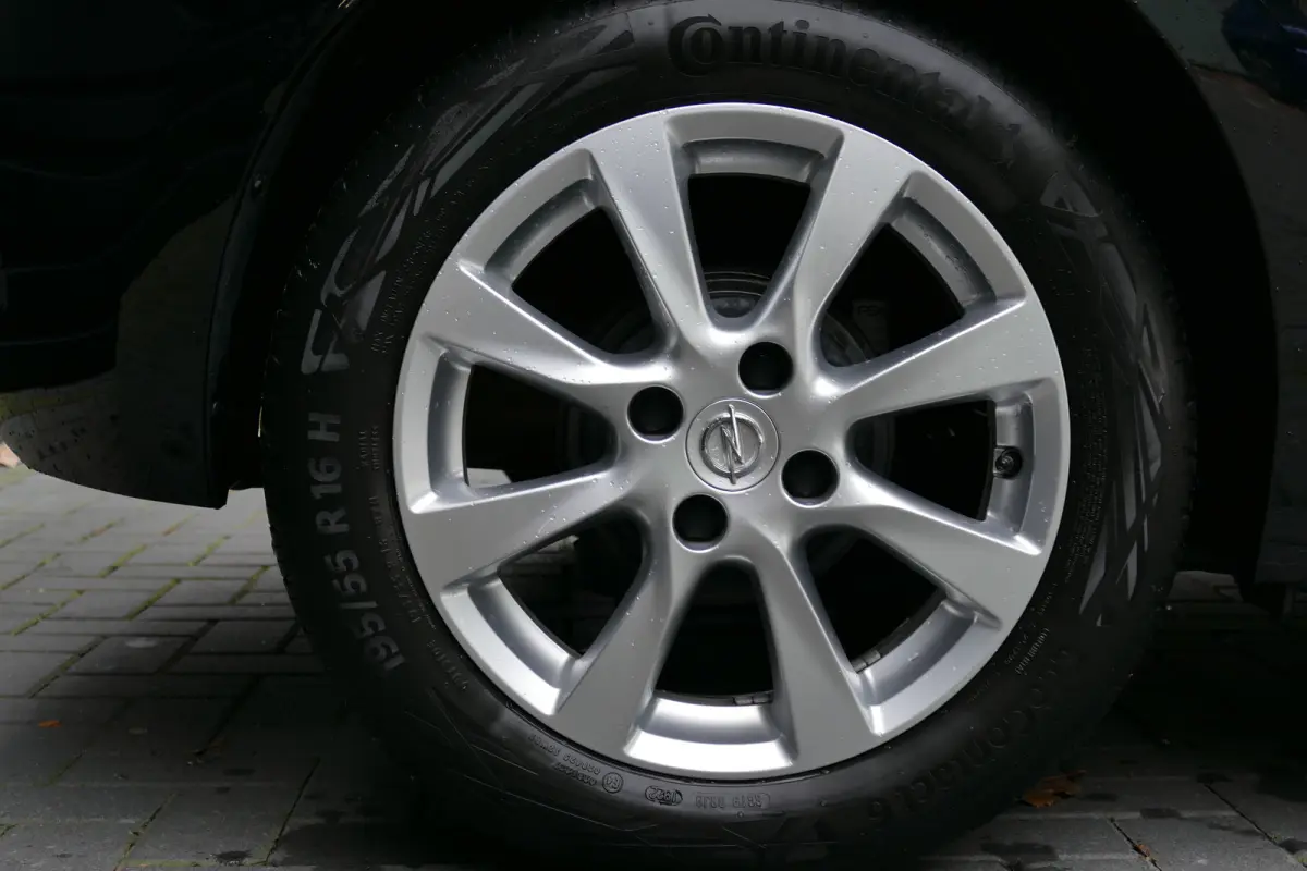 1.2 75PK EDTION / 16"LMV / LED / NAVI / AIRCO / BLUETOOTH / CRUISECONTROL / 1E EIGENAAR / SCHITTERENDE STAAT !!