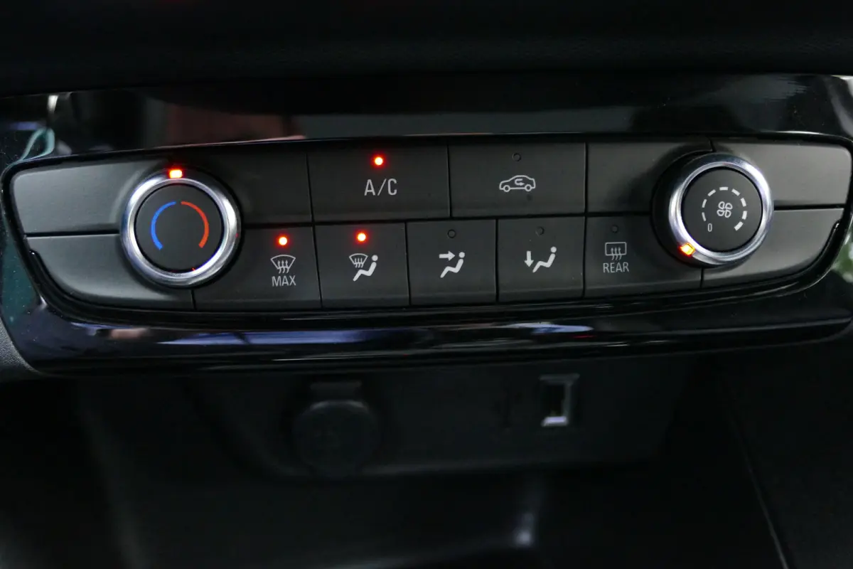1.2 75PK EDTION / 16"LMV / LED / NAVI / AIRCO / BLUETOOTH / CRUISECONTROL / 1E EIGENAAR / SCHITTERENDE STAAT !!