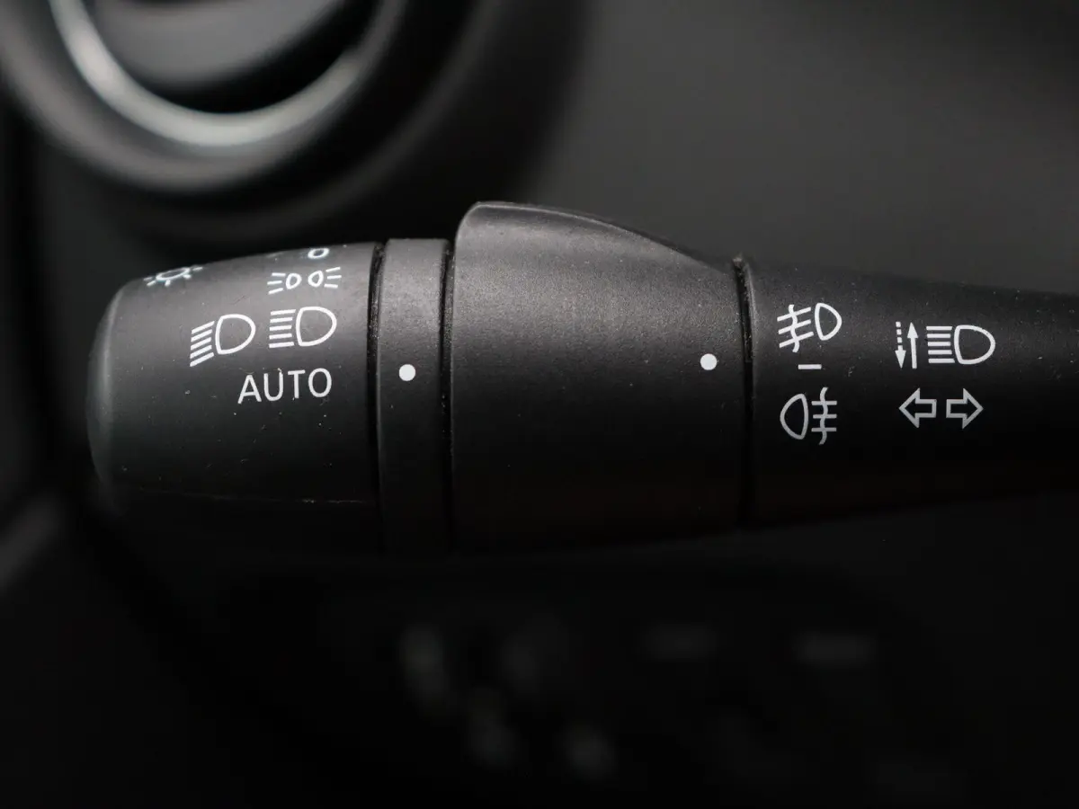 TCe 120pk Intens | Achteruitrijcamera | Climate control | Dodehoeksensor | Cruise control | Navigatie | LED |