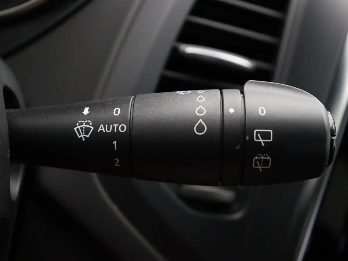 TCe 120pk Intens | Achteruitrijcamera | Climate control | Dodehoeksensor | Cruise control | Navigatie | LED |