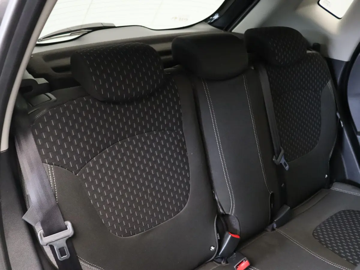 TCe 120pk Intens | Achteruitrijcamera | Climate control | Dodehoeksensor | Cruise control | Navigatie | LED |