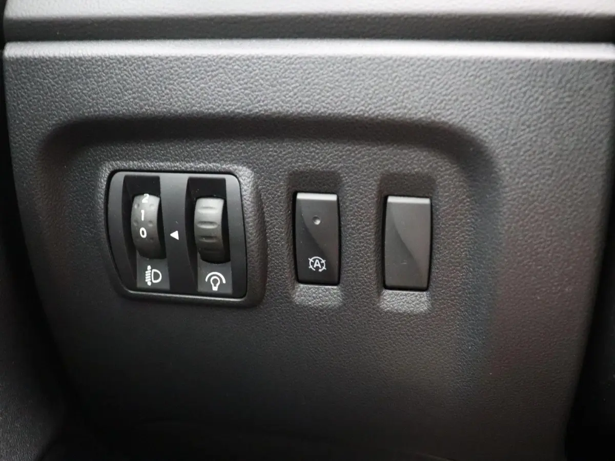 TCe 120pk Intens | Achteruitrijcamera | Climate control | Dodehoeksensor | Cruise control | Navigatie | LED |
