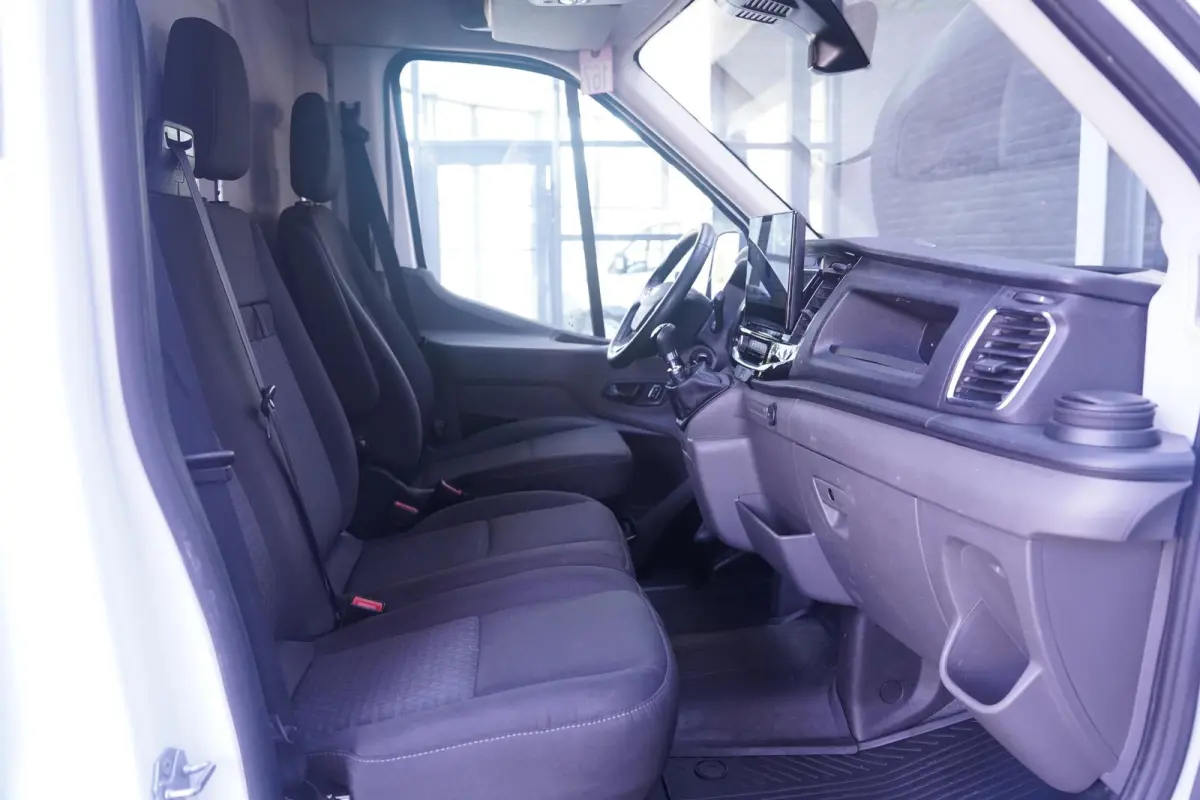 2.0 TDCi 130 pk L4H3 Nwe Model Airco, Camera Apple Carplay, 270 Graden Deuren, Laadruimte Pakket, PDC V+A, 3-Zits