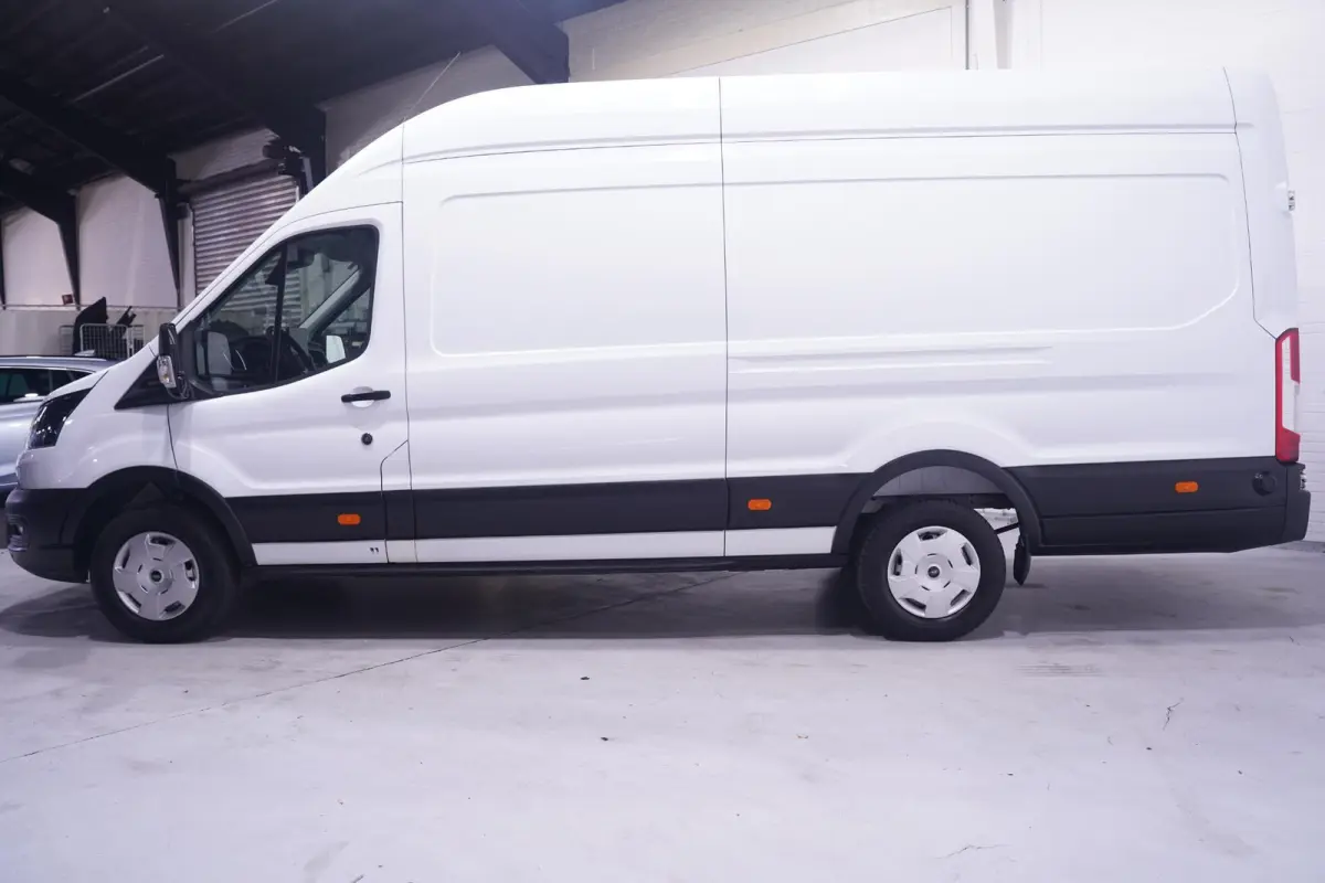 2.0 TDCi 130 pk L4H3 Nwe Model Airco, Camera Apple Carplay, 270 Graden Deuren, Laadruimte Pakket, PDC V+A, 3-Zits
